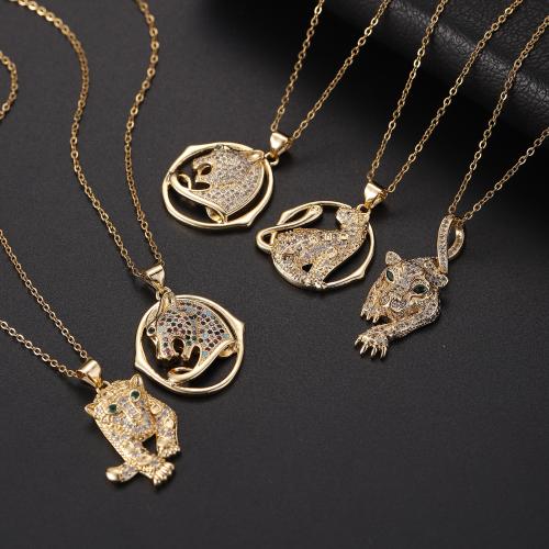 Cubique Pendentif en laiton zircon pavent, animal, Placage de couleur d'or, unisexe & styles différents pour le choix & pavé de micro zircon, plus de couleurs à choisir, protéger l'environnement, sans nickel, plomb et cadmium, Vendu par PC