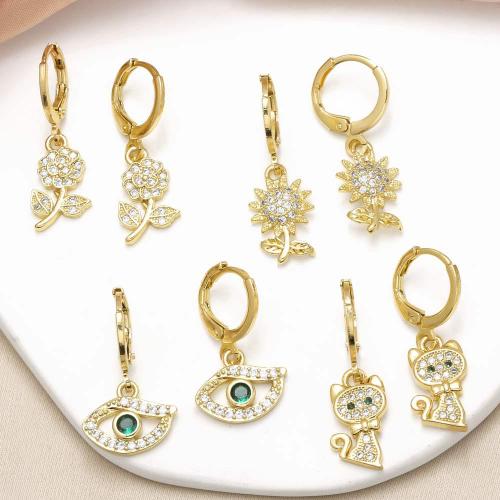 Cúbicos Circonia Pendiente Latón Micro pavimenta, metal, chapado en color dorado, Joyería & diferentes patrones para la opción & micro arcilla de zirconia cúbica, dorado, libre de níquel, plomo & cadmio, Vendido por Par