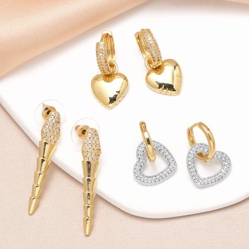 Boucles d'oreilles en laiton zircon cubique pavent, Placage de couleur d'or, bijoux de mode & modèles différents pour le choix & pavé de micro zircon, doré, protéger l'environnement, sans nickel, plomb et cadmium, Vendu par paire