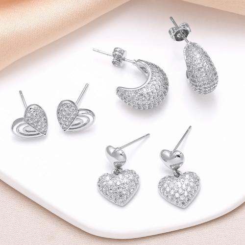 Cubic Zirconia Micro Pave Latão Brinco, cobre, cromado de cor prateada, joias de moda & Varios pares a sua escolha & micro pavimento em zircônia cúbica, prateado, níquel, chumbo e cádmio livre, vendido por par