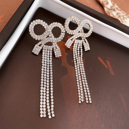 Boucle d'oreille dormeuse en alliage de zinc, Noeud papillon, bijoux de mode & pour femme & avec strass, plus de couleurs à choisir, 27x67mm, Vendu par paire