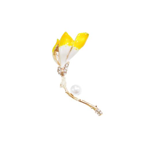 Broches en alliage de zinc, avec perle de plastique, fleur, Placage, bijoux de mode & émail & avec strass, Jaune, protéger l'environnement, sans nickel, plomb et cadmium, 45x58mm, Vendu par PC