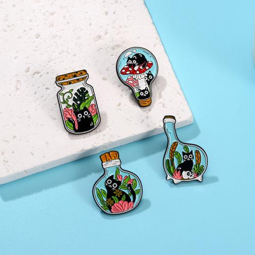 Zinc Alloy Brooches plated & enamel nickel lead & cadmium free Sold By PC