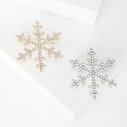 Broches de Noël, alliage de zinc, flocon de neige, Placage, Conception de Noël & pour femme & avec strass, plus de couleurs à choisir, protéger l'environnement, sans nickel, plomb et cadmium, 35x40mm, Vendu par PC