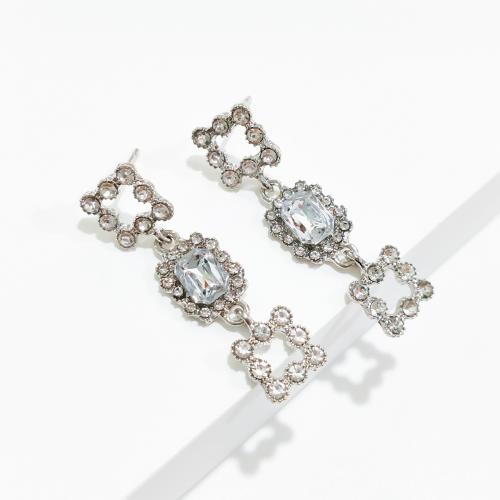 Boucles d'oreilles en alliage de zinc, Placage de couleur argentée, bijoux de mode & avec strass, argent, protéger l'environnement, sans nickel, plomb et cadmium, 10x41mm, Vendu par paire