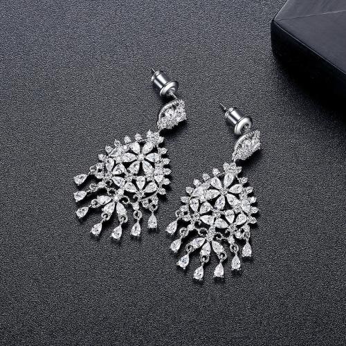 laiton Boucle d'oreille goutte, Motif géométrique, Plaqué de platine, pavé de micro zircon & pour femme & creux, 18x36.90mm, Vendu par paire