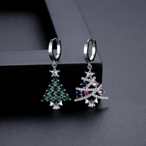 laiton Boucles d'oreilles asymétriques, arbre de noël, Plaqué de platine, Bijoux de Noël & pavé de micro zircon & pour femme, 14.60x34.60mm, Vendu par paire