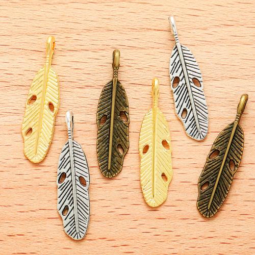 Pendentifs de Feather alliage zinc, alliage de zinc, forme de plume, Placage, DIY, plus de couleurs à choisir, 28x7mm, 100PC/sac, Vendu par sac