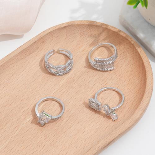 Cubique anneau en laiton Circonia Micro Pave, Placage de couleur argentée, bijoux de mode & modèles différents pour le choix & pavé de micro zircon, argent, protéger l'environnement, sans nickel, plomb et cadmium, Vendu par PC