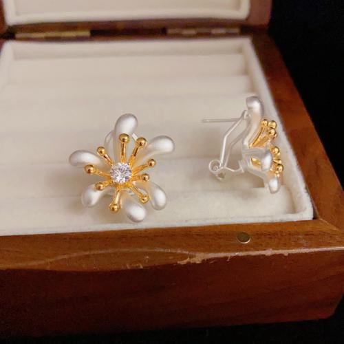 Cubic Zirconia Micro Pave Brass Earring petals real gold plated micro pave cubic zirconia & for woman gold Sold By Pair