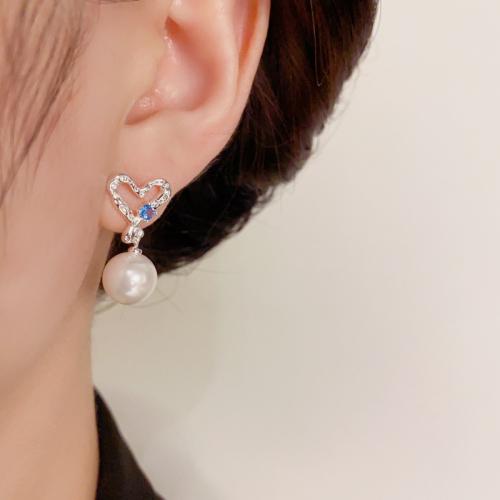 Boucles d'oreilles en laiton zircon cubique pavent, avec perle de plastique, Plaqué d'or, pavé de micro zircon & pour femme, plus de couleurs à choisir, 22x10mm, Vendu par paire