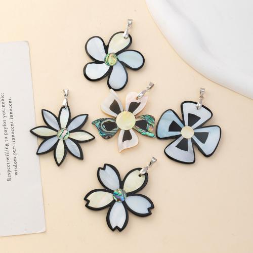 Shell Pendants with Zinc Alloy Flower silver color plated DIY Sold By PC