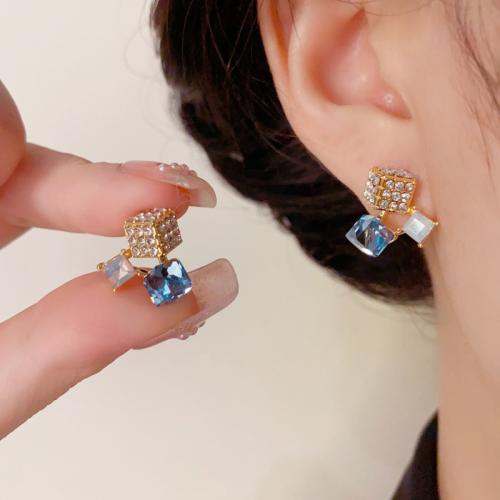 Boucles d'oreilles en laiton zircon cubique pavent, avec cristal, Plaqué d'or, pavé de micro zircon & pour femme, Or, 13x13mm, Vendu par paire