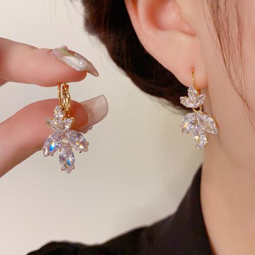 Boucles d'oreilles en laiton zircon cubique pavent, Plaqué d'or, pavé de micro zircon & pour femme, plus de couleurs à choisir, 31x15mm, Vendu par paire