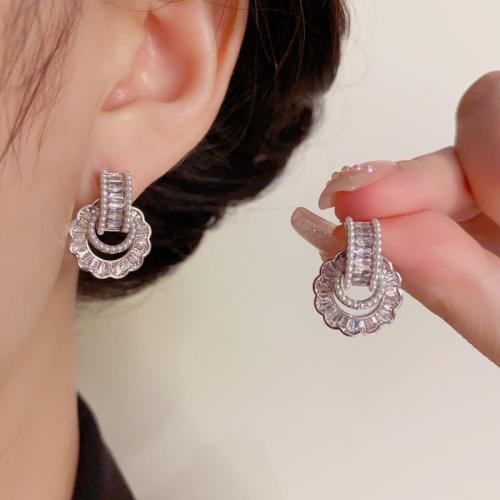 Boucles d'oreilles en laiton zircon cubique pavent, avec perle de plastique, Plaqué d'or, pavé de micro zircon & pour femme, plus de couleurs à choisir, 18x13mm, Vendu par paire