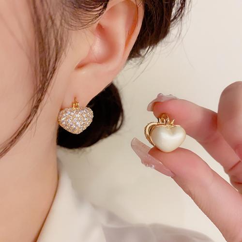 Boucles d'oreilles en laiton zircon cubique pavent, avec perle de plastique, coeur, Plaqué d'or, pavé de micro zircon & pour femme, Or, 17x16mm, Vendu par paire