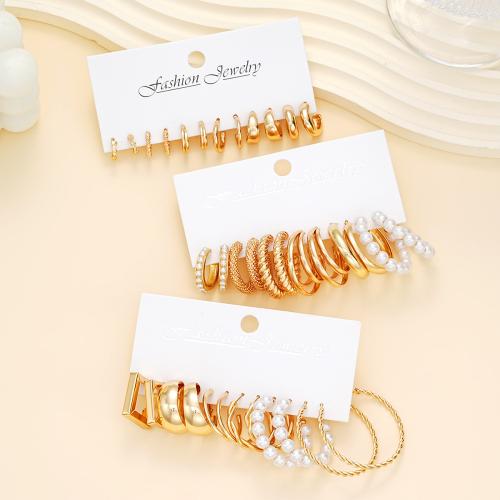 Boucles d'oreilles en alliage de zinc, avec perle de plastique, Placage, 18 PCS. & bijoux de mode & pour femme, Or, Vendu par fixé