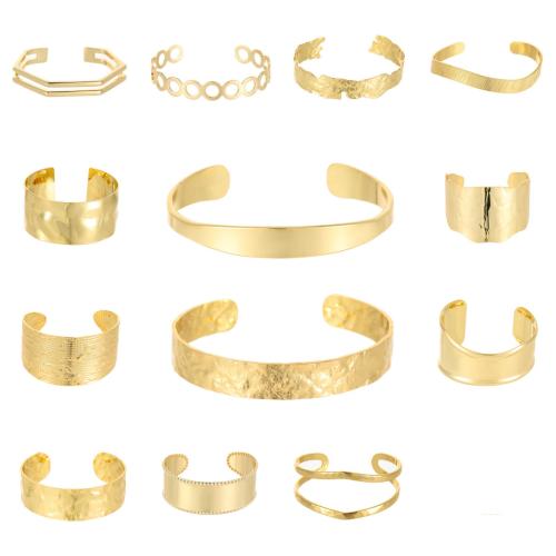 laiton bracelet manchette, Placage de couleur d'or, bijoux de mode & styles différents pour le choix & pour femme, plus de couleurs à choisir, protéger l'environnement, sans nickel, plomb et cadmium, Vendu par PC