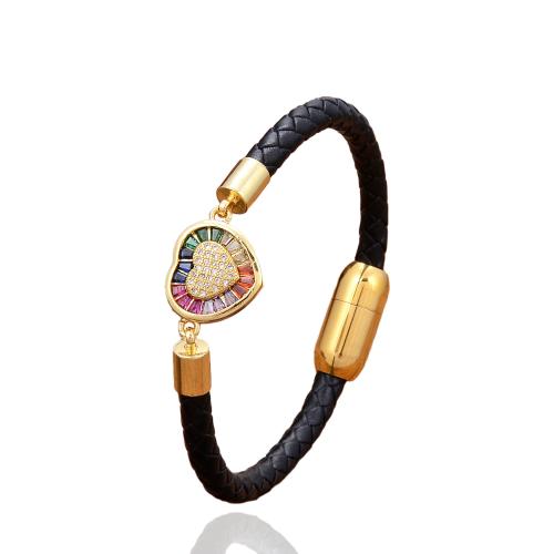 Bracelets cordon PU, cuir PU, avec laiton & Acier inoxydable 304, coeur, Placage de couleur d'or, bijoux de mode & pavé de micro zircon & pour femme, plus de couleurs à choisir, Longueur Environ 21 cm, Vendu par PC