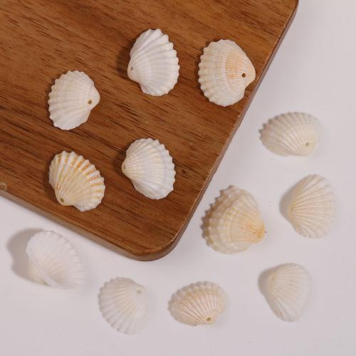 Shell Pendants, DIY, white, 21x18mm, 100PCs/Bag, Sold By Bag