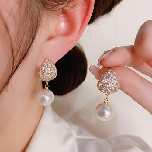 Boucles d'oreilles en laiton zircon cubique pavent, avec perle de plastique, Plaqué d'or, pavé de micro zircon & pour femme, Or, 34x14mm, Vendu par paire