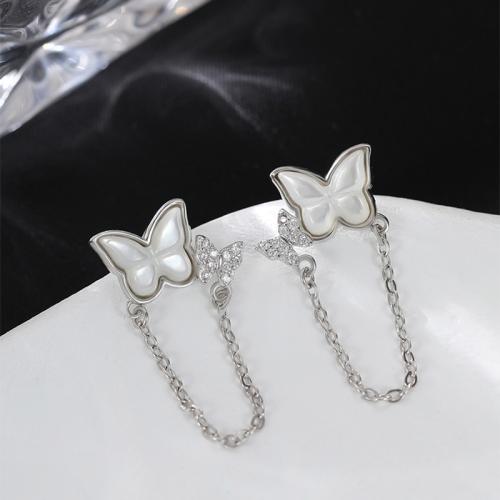 Plata de ley 925 Pendientes con Colgantes, con Nácar Blanca, Mariposa, chapado en platina real, micro arcilla de zirconia cúbica & para mujer, 13.20x24mm, Vendido por Par