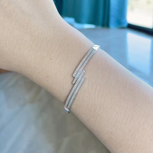 925 Sterling Silver Bangle, with Moissanite, fashion jewelry & for woman, Inner Diameter:Approx 58x50mm, Sold By PC