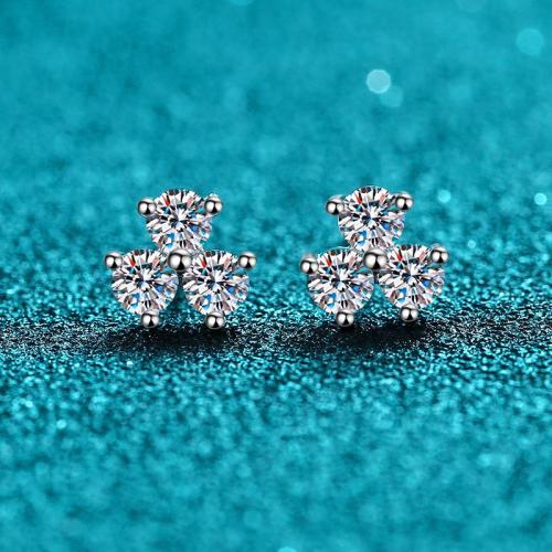 Argent sterling 925 boucle d oreille dormeuse, avec Moissanite, Trois Clover Leaf, bijoux de mode & pour femme, Single earring 0.3-carat Moissanite, Vendu par paire