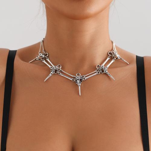 alliage de zinc collier, avec 1.9inch chaînes de rallonge, crane, Placage de couleur platine, style gothique & pour femme, Longueur:Environ 18.5 pouce, Vendu par PC