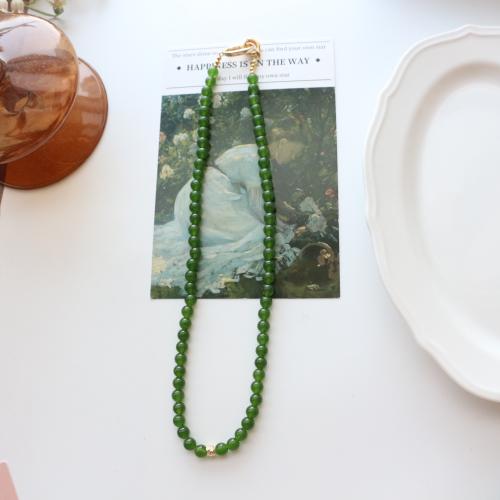 Collier bijoux de pierre gemme, avec laiton, bijoux de mode, vert, Longueur:40 cm, Vendu par PC