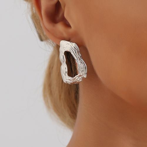 alliage de zinc boucle d oreille dormeuse, Irrégulière, Placage, bijoux de mode & pour femme & creux, plus de couleurs à choisir, 26mm, Vendu par paire