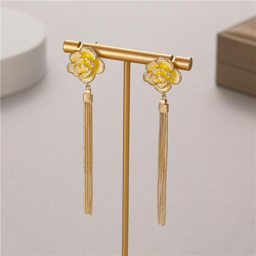 Brass Stud Earring, Common Camelia, fashion jewelry & different styles for choice & for woman, Sold By Pair