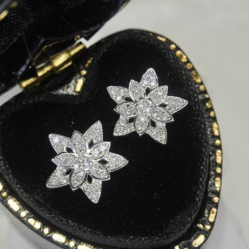 Cubic Zirconia Micro Pave Brass Earring, Flower, fashion jewelry & micro pave cubic zirconia & for woman, 13mm, Sold By Pair