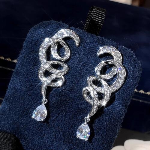 Boucles d'oreilles en laiton zircon cubique pavent, bijoux de mode & pavé de micro zircon & pour femme, 12x35mm, Vendu par paire