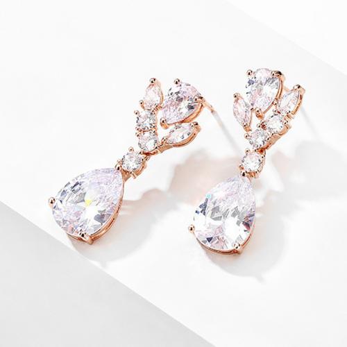 Boucles d'oreilles en laiton zircon cubique pavent, pavé de micro zircon & pour femme, plus de couleurs à choisir, Vendu par paire