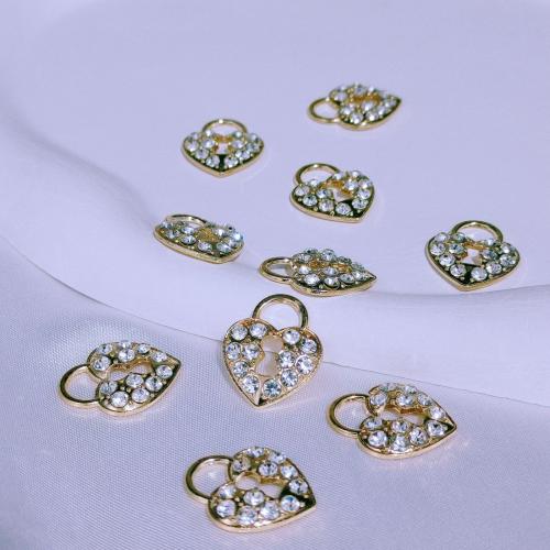 Colgantes de diamantes de imitación de la aleación de zinc, Corazón, chapado en color dorado, Bricolaje & con diamantes de imitación, libre de níquel, plomo & cadmio, 17.50x21.50mm, 100PCs/Bolsa, Vendido por Bolsa