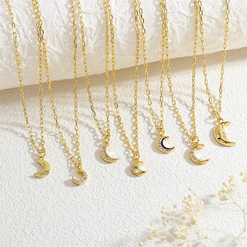 Collier en laiton cubique Zircon Micro Pave, avec 5cm chaînes de rallonge, lune, Placage de couleur d'or, bijoux de mode & normes différentes pour le choix & pavé de micro zircon & pour femme & émail, plus de couleurs à choisir, protéger l'environnement, sans nickel, plomb et cadmium, Longueur:Environ 40 cm, Vendu par PC