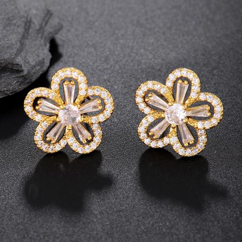 Boucles d'oreilles en laiton zircon cubique pavent, fleur, bijoux de mode & pavé de micro zircon & pour femme, doré, 16x16mm, Vendu par paire