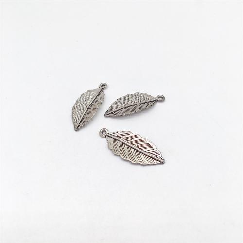 Pendentifs feuilles en alliage de zinc , Plaqué de couleur d'argent, DIY, 32x12mm, 100PC/sac, Vendu par sac