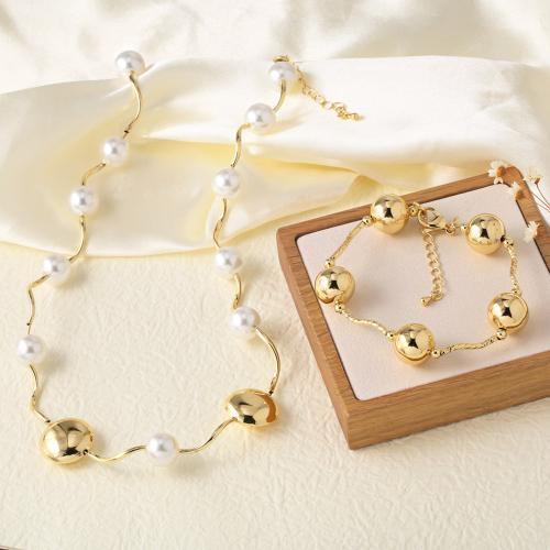 Brass Ensemble de bijoux, laiton, avec perle de plastique, Placage de couleur d'or, bijoux de mode & styles différents pour le choix, doré, protéger l'environnement, sans nickel, plomb et cadmium, Vendu par PC