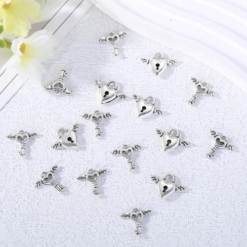 Tibetan Style Heart Pendants, antique silver color plated, DIY & different size for choice, more colors for choice, nickel, lead & cadmium free, Approx 100PCs/Bag, Sold By Bag