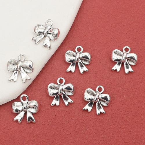 Tibetan Style Bowknot pendentifs, alliage de zinc, Noeud papillon, Plaqué de couleur d'argent, DIY, protéger l'environnement, sans nickel, plomb et cadmium, 13.50x13mm, 100PC/sac, Vendu par sac