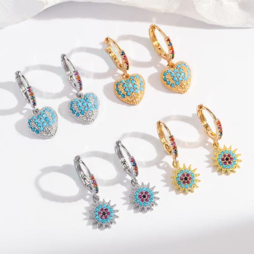 Boucles d'oreilles en laiton zircon cubique pavent, Placage, styles différents pour le choix & pavé de micro zircon & pour femme, plus de couleurs à choisir, Vendu par paire