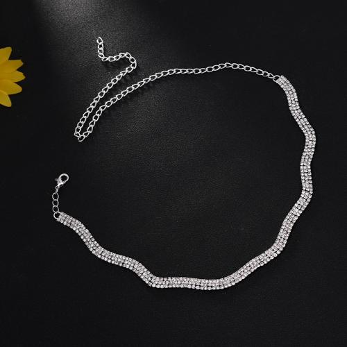 Collier en laiton, avec 25cm chaînes de rallonge, bijoux de mode & pour femme & avec strass, argent, Longueur:Environ 30 cm, Vendu par PC