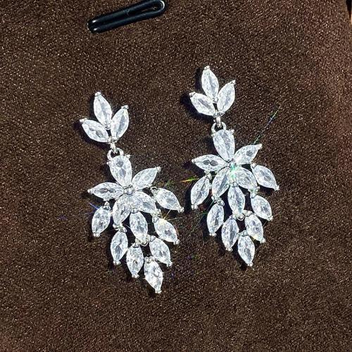 Cubic Zirconia Micro Pave Brass Earring, fashion jewelry & micro pave cubic zirconia & for woman, 32mm, Sold By Pair