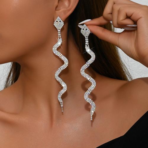 laiton Boucle d'oreille goutte, serpent, Placage, pour femme & avec strass, argent, 17x140mm, Vendu par paire