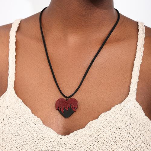 Collier de bijoux en alliage de zinc, avec cordon en cuir & Acrylique, coeur, Placage, pour femme, noire, Vendu par PC