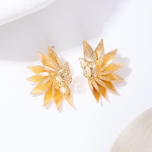 Tibetan Style Stud Earring, petals, plated, for woman, gold, Sold By Pair