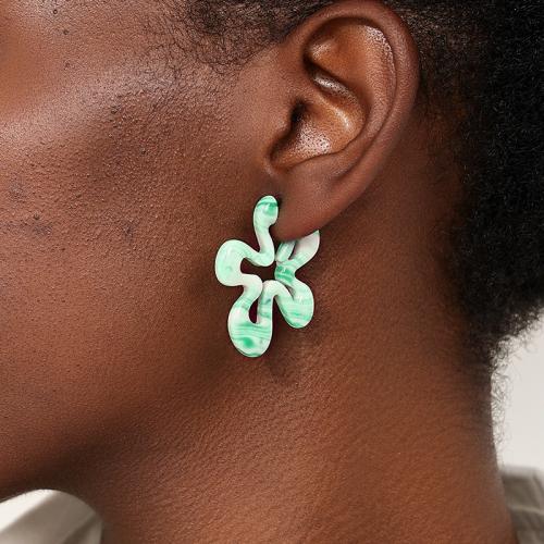 Boucle d'oreille dormeuse en alliage de zinc, avec résine, Pétales, Placage, pour femme, plus de couleurs à choisir, Vendu par paire