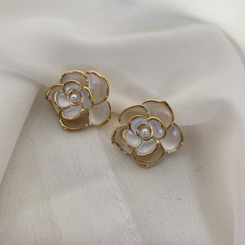 Brass Stud Earring, Rose, fashion jewelry & for woman, golden, 20x20mm, Sold By Pair